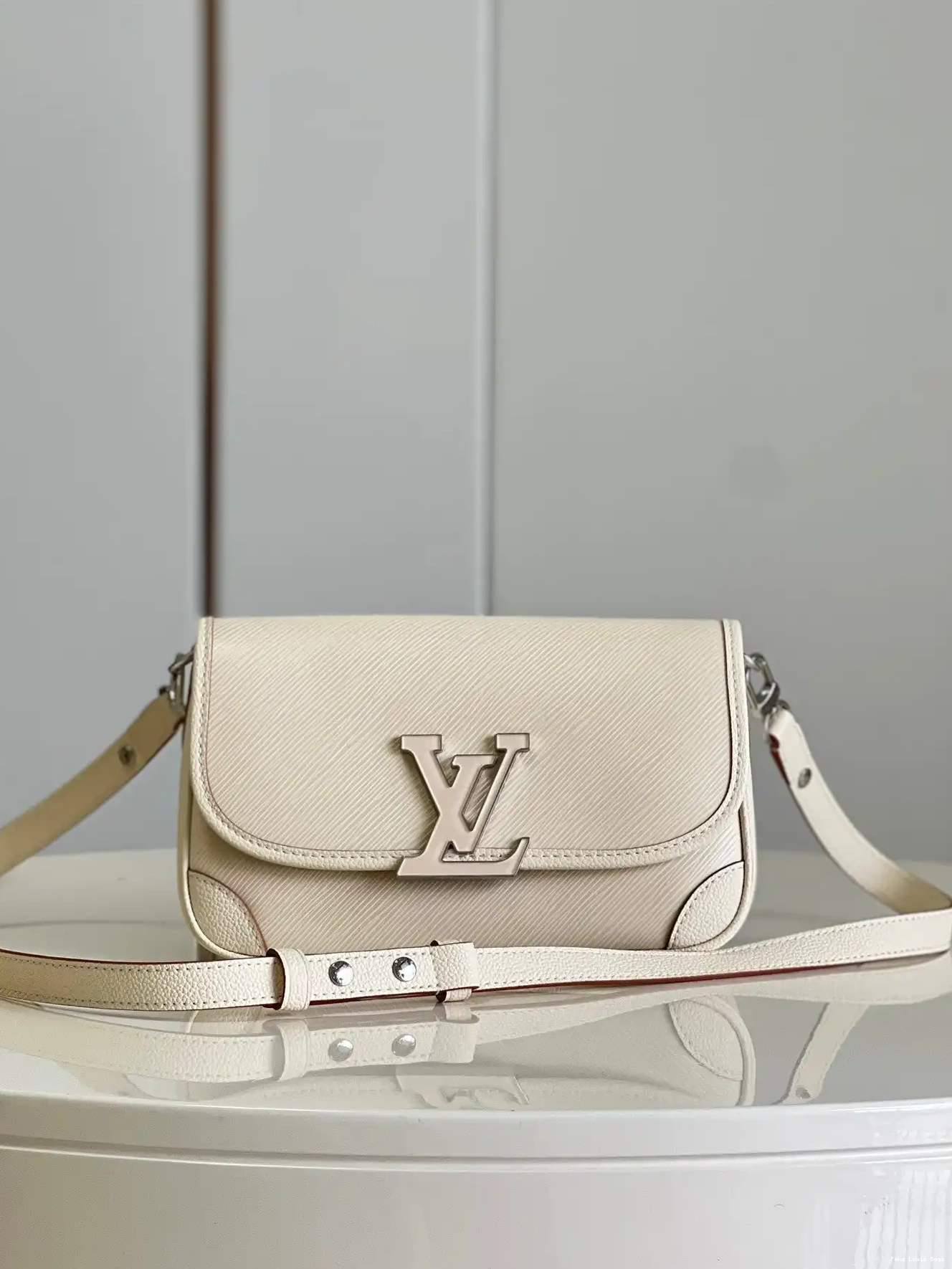 Rep ladies VUITTON BUCI LOUIS 0701